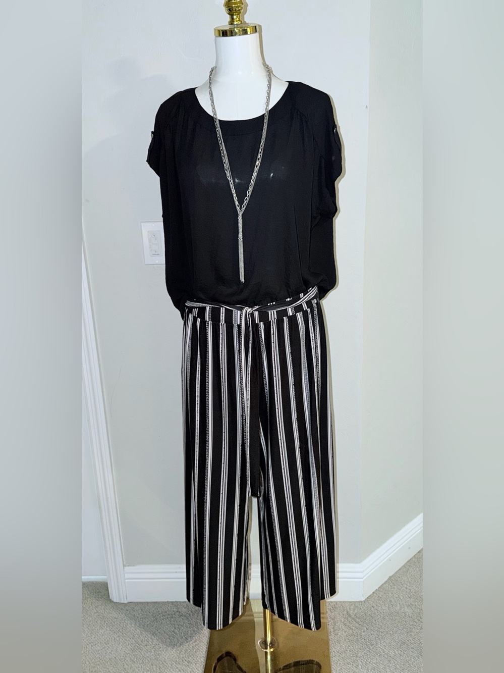 VGC Bobbie Brooks Black & White Striped Wide-Leg Pants with Tie on Waist Size 1X